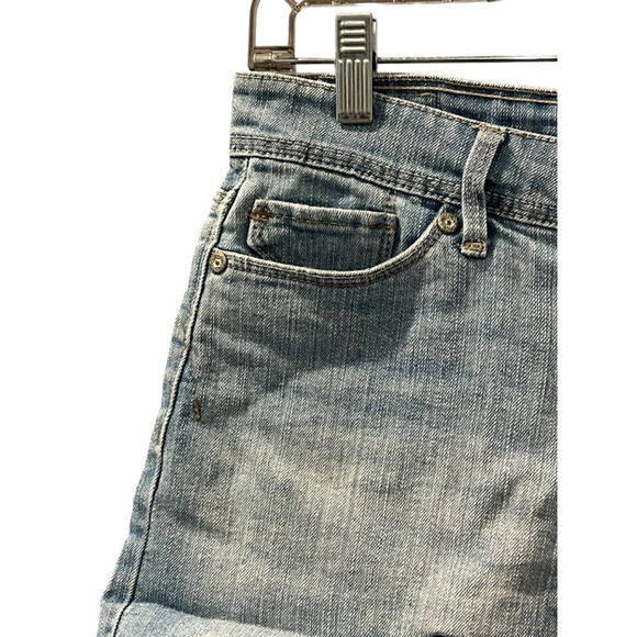 Levi Strauss Midi Shorts Light Wash Blue Denim Jean Shorts Size 5 Casual Summer - Picture 3 of 5